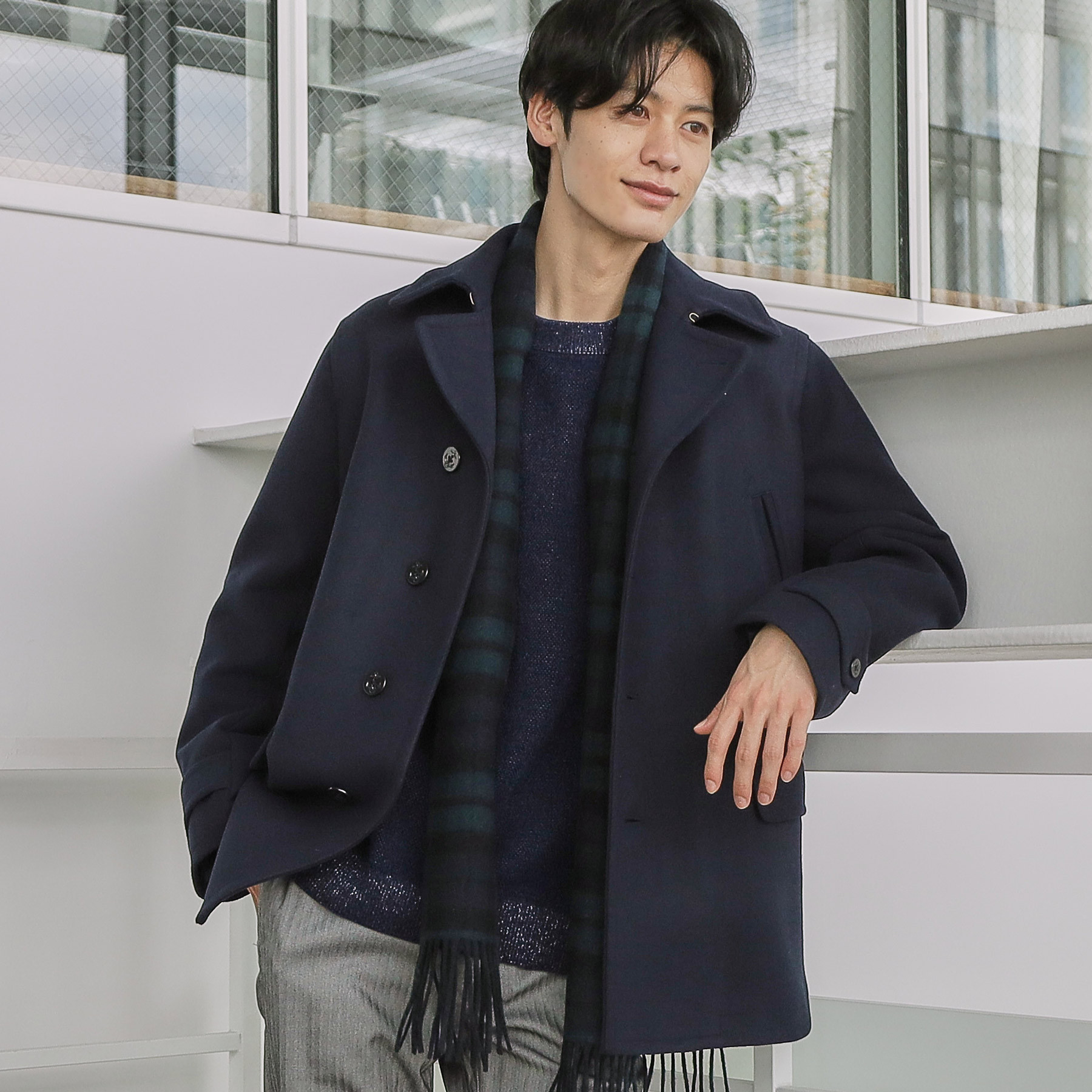 ネイビーニット×ネイビーアウター コーデ1