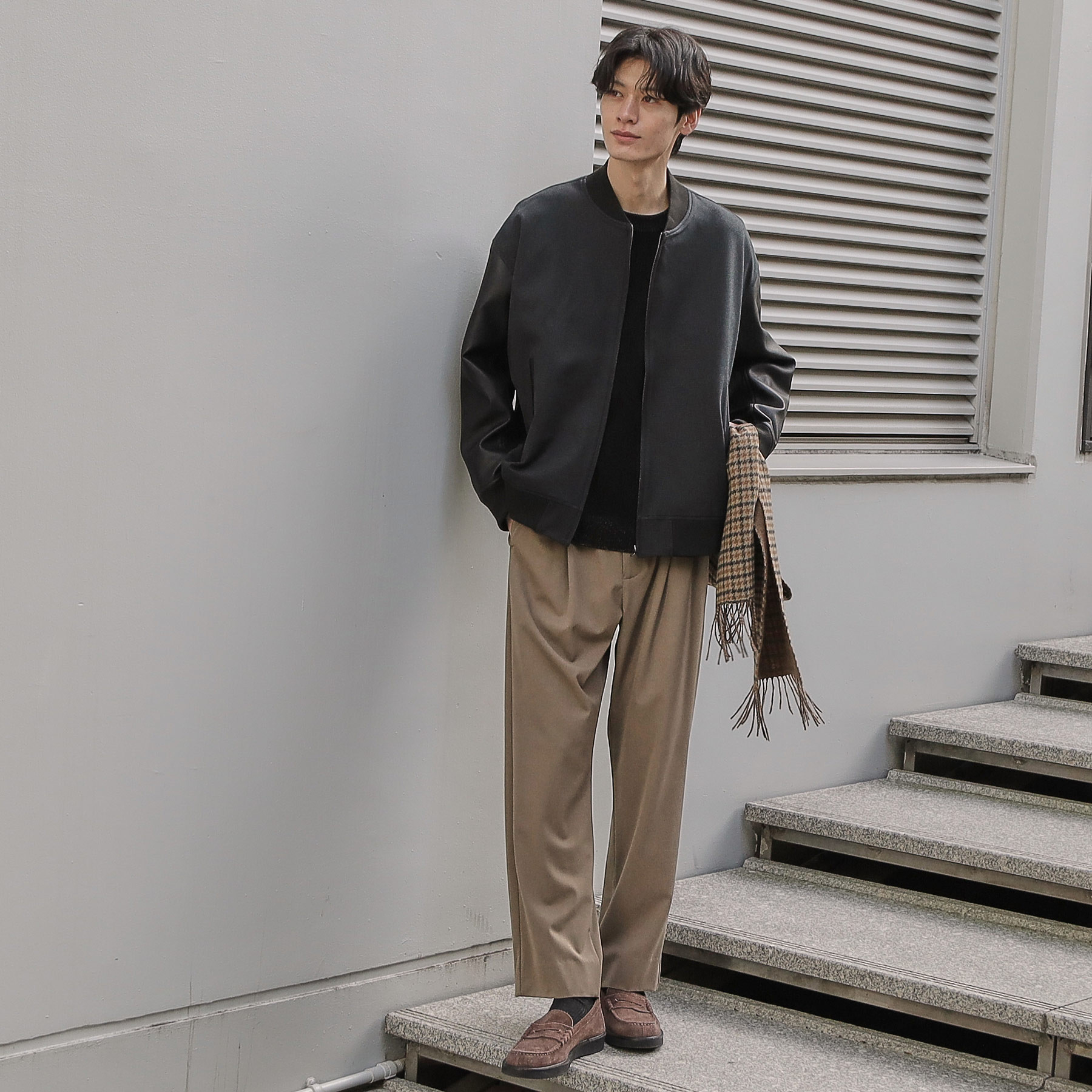 ブラックニット×袖切替えブルゾン コーデ2