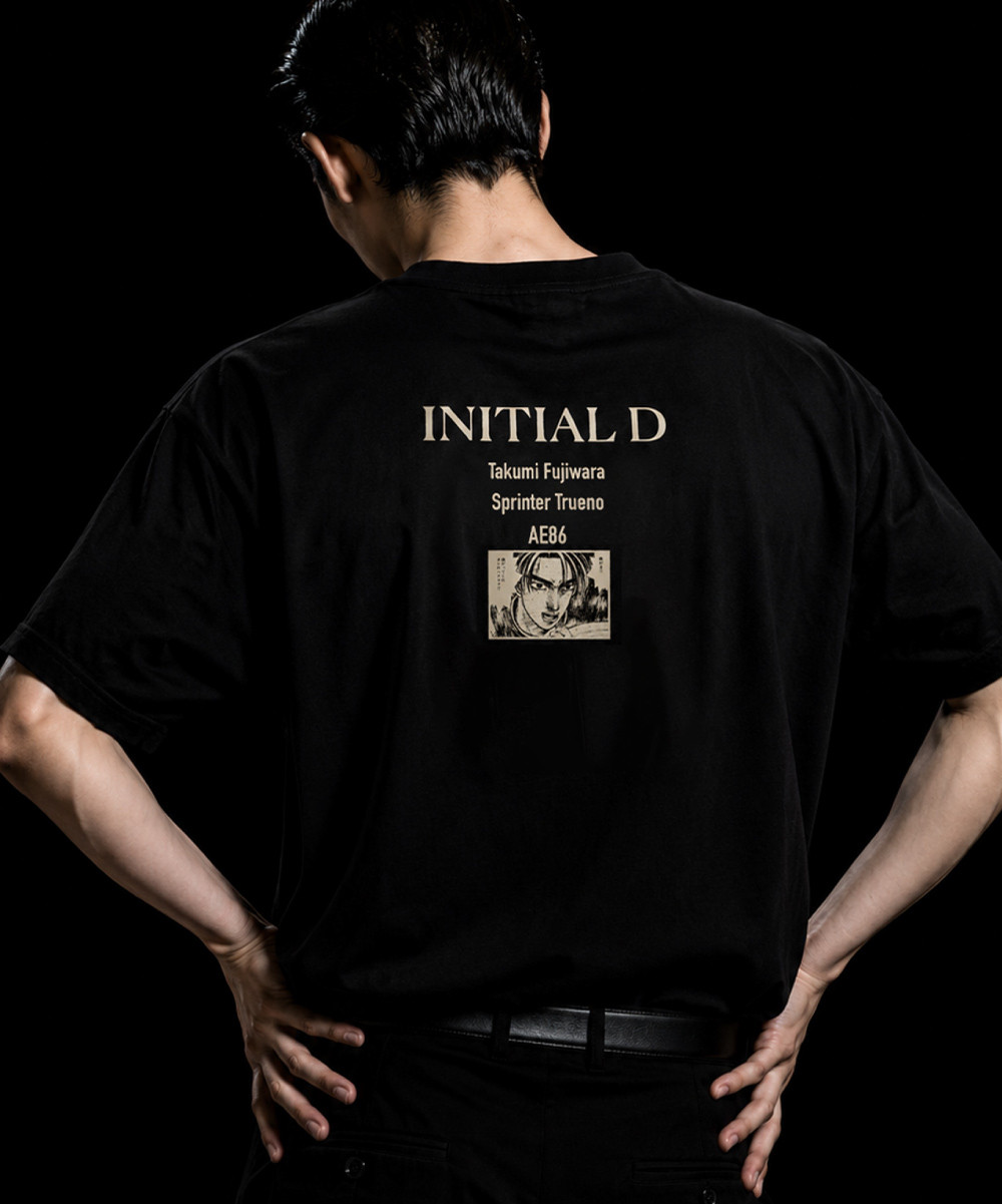 頭文字D 別注フジワラ グラフィック半袖Tシャツ ブラックカラー 背面